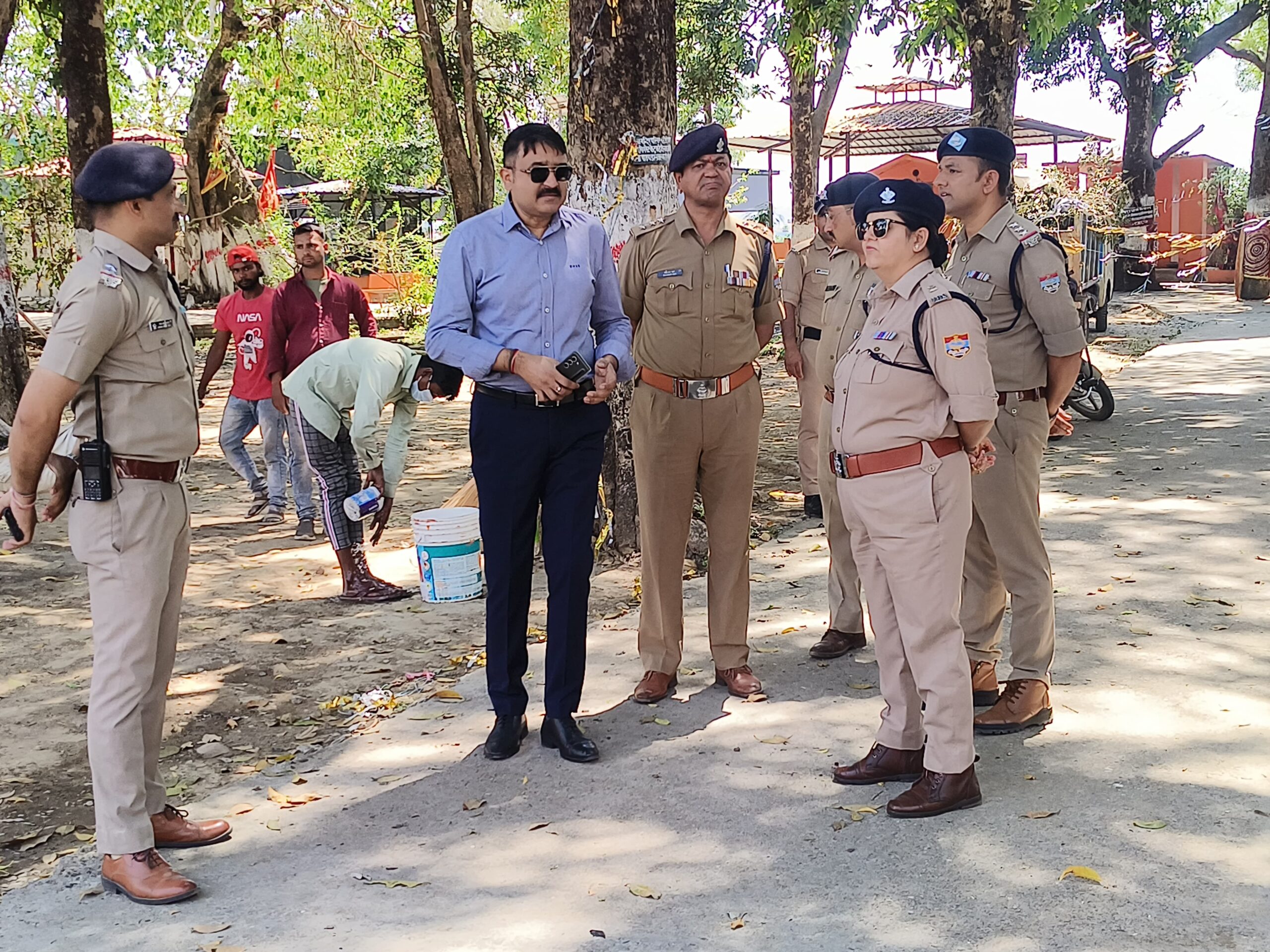 WhatsApp-Image-2025-04-26-at-14.23.08_633a9690-scaled देहरादून: चारधाम यात्रा की सुरक्षा में जुटी दून पुलिस, एसएसपी ने संभाला मोर्चा